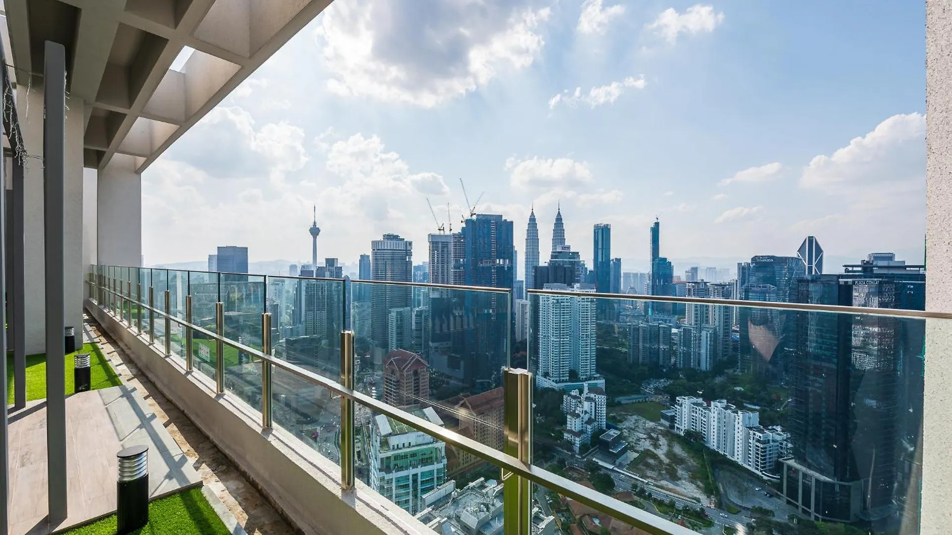 Agile Bukit Bintang Facehome, Trx, Pavilion, Kl Kuala Lumpur Malaysia